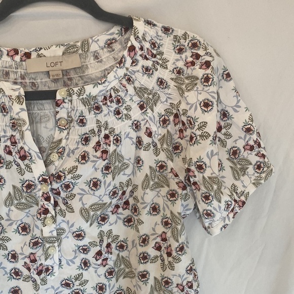 Ann Taylor Loft Blouse excellent condition XS - Picture 4 of 5